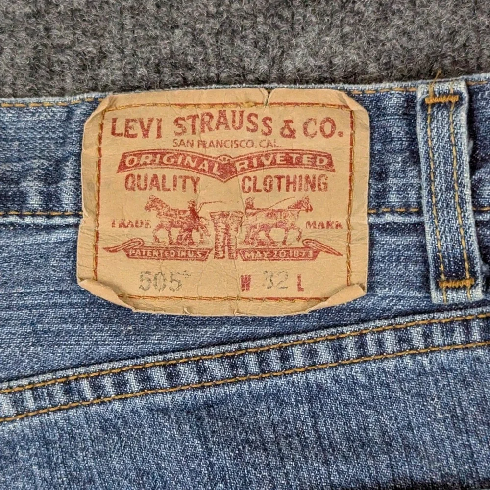 Levis 505 Regular Fit Mens Denim Shorts Blue W32 100% Cotton Medium Wash 2008